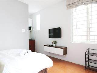 Cho thuê ccmn ngõ 148 trần duy hưng, gần đường lớn, giá 6tr/tháng, trọn dịch vụ và full nội thất