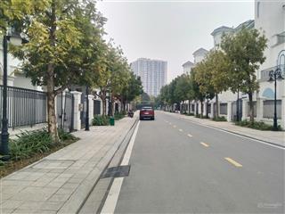 Cần cho thuê mặt bằng thọ tháp  dịch vọng 150m2 mt 8m  giá = 35 tr/tháng