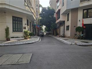 Bán nhà phân lô hoàng quốc việt  cầu giấy 57/62m2 nhà 5 tầng đường 10m giá 25 tỷ có tt