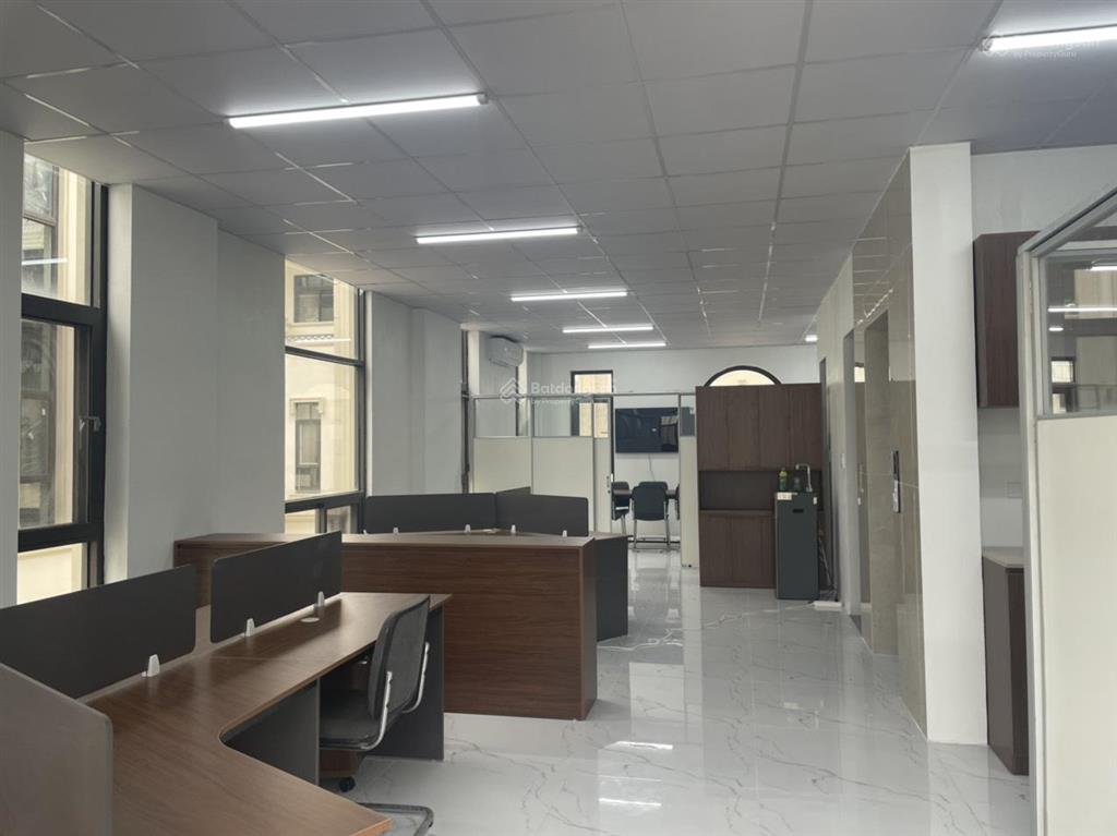Chính chủ cho thuê văn phòng him lam vạn phúc, hà đông, giá 7tr.  0989 344 ***