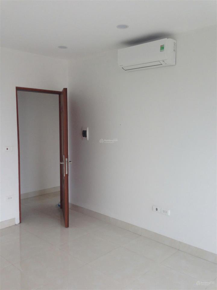 Chính chủ cho thuê văn phòng ngay ngã tư vạn phúc, hà đông giá 3,5 triệu/tháng 18m2,  0937 936 ***