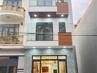 Nhà đẹp 1 trệt 2 lầu gần vincom dĩ an 67.5m, sân thượng, đường xe hơi giá 5.5 tỷ   0936 775 ***