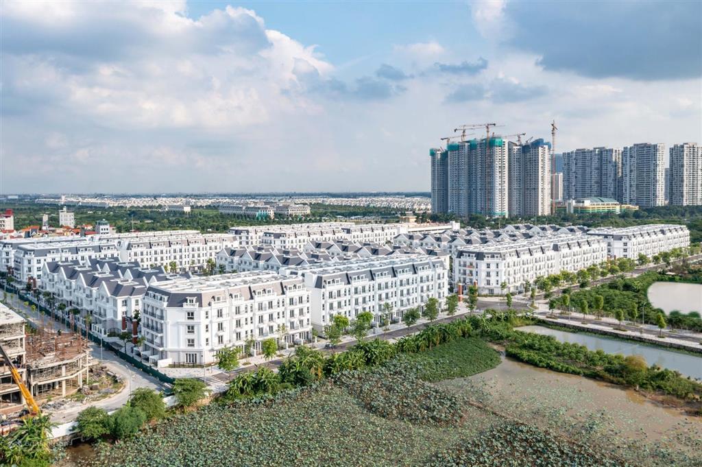 Cần bán gấp lô góc 96m2 / mt 15m view bể bơi, công viên giá đầu tư  0962 712 ***