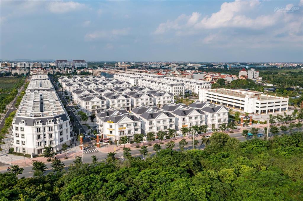 Cần bán gấp lô góc 96m2 / mt 15m view bể bơi, công viên giá đầu tư  0962 712 ***