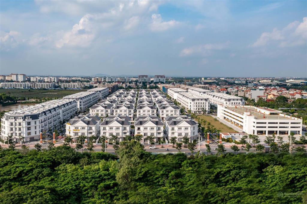Cần bán gấp lô góc 96m2 / mt 15m view bể bơi, công viên giá đầu tư  0962 712 ***