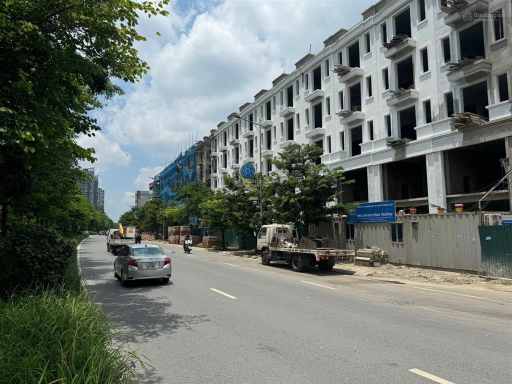 Bán gấp liền kề 94,5m, 2 mt 5m mặt đường lý thánh tông 24m kinh doanh siêu đỉnh