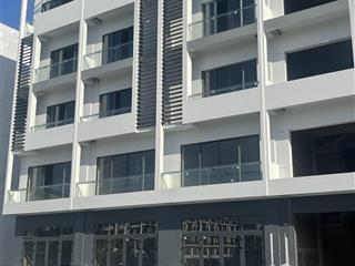 Cần bán gấp lô xẻ khe 75m2 da tq5 trâu quỳ, xây 5 tầng đường 17m view hồ 31ha