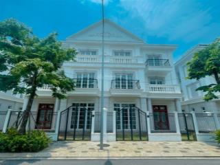Bán suất ngoai giao btsl 192,5m/ mt 10,5m , view công viên sổ đỏ giá đầu tư
