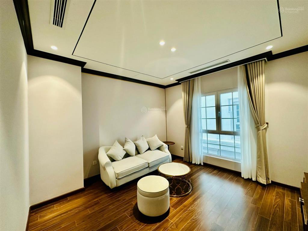 Bán lô góc ban tím dtich 95,7m/mt 15m đường 17m view hồ da eurowindow gia lâm