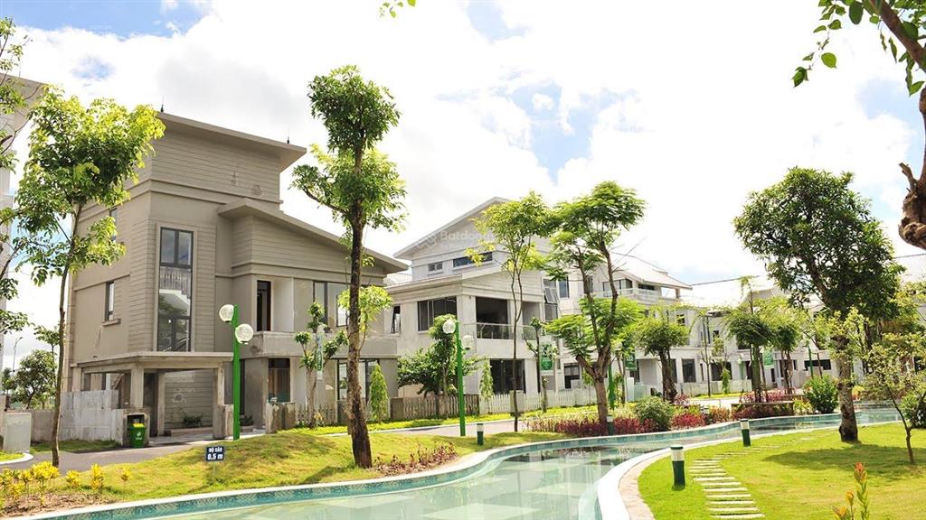 Bán bt góc vip lâm viên đặng xá hoàn thiện đẹp dt 236m + 50m2 sân vườn đang cho thuê 50tr/01 tháng