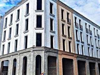 Cần bán gấp lk 73,8m / mt 5m xây 4 tầng đối diện 3 toà cc 20 tầng , kinh doanh tốt