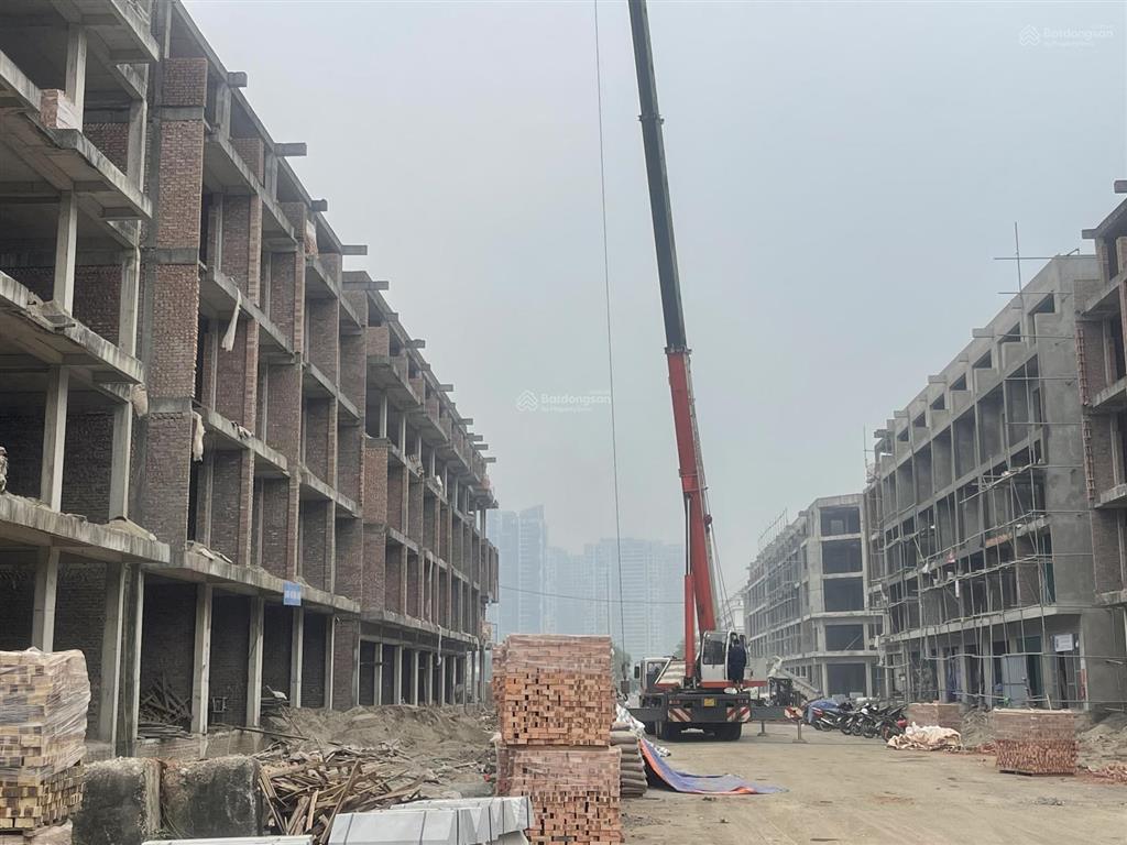 Cần bán gấp lô góc siêu vip mp nguyễn mậu tài diện tích 121m², mt 15m xây 5 tầng giá tốt