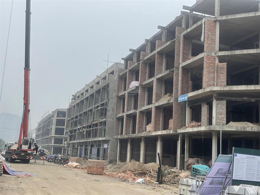 Cần bán gấp lô góc siêu vip mp nguyễn mậu tài diện tích 121m², mt 15m xây 5 tầng giá tốt
