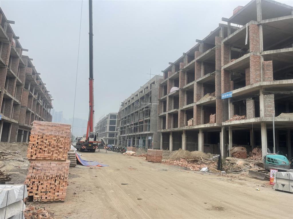 Cần bán gấp lô góc siêu vip mp nguyễn mậu tài diện tích 121m², mt 15m xây 5 tầng giá tốt