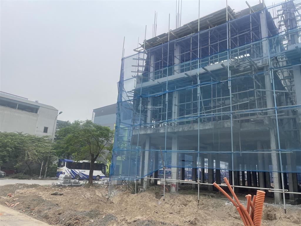 Cần bán gấp lô góc siêu vip mp nguyễn mậu tài diện tích 121m², mt 15m xây 5 tầng giá tốt