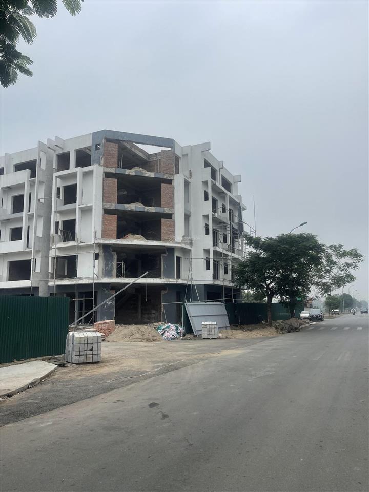 Cần bán gấp lô góc siêu vip mp nguyễn mậu tài diện tích 121m², mt 15m xây 5 tầng giá tốt