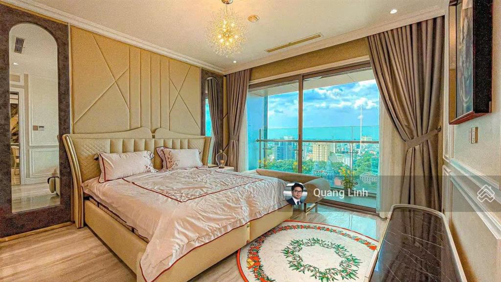 Chính chủ cần bán vip penthouse, góc 2 ban công siêu hiếm  nội thất đẳng cấp  0932 560 ***