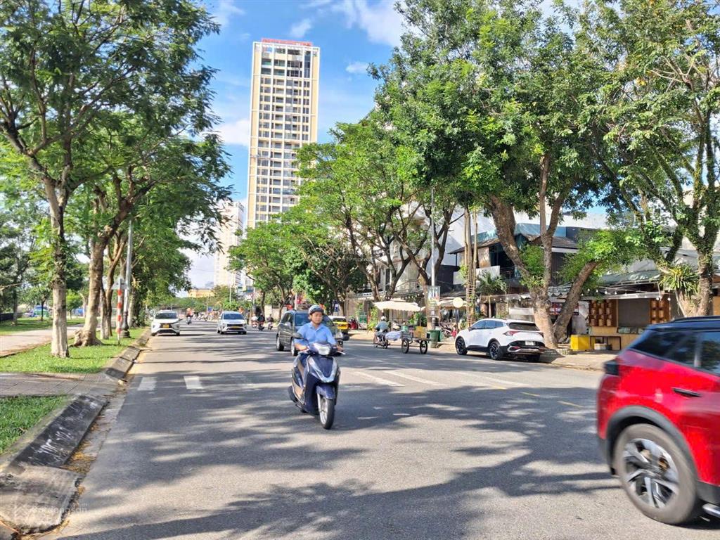 Bán cặp đất chương dương, vị trí đẹp, view pháo hoa  0932 560 ***