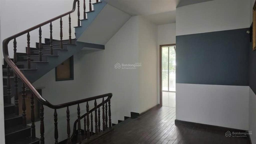 Bán gấp nhà phố đường 16m trục đường chính kdc conic 13b. 7x20m 1tr 2 lầu sân thượng. giá 13tỷ