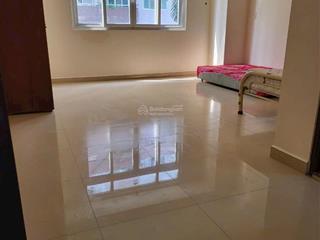 Bán gấp nhà phố đối diện chung cư kdc 13c greenlife mặt tiền nguyễn văn linh. dt 5x18m gồm 1tr 3lau