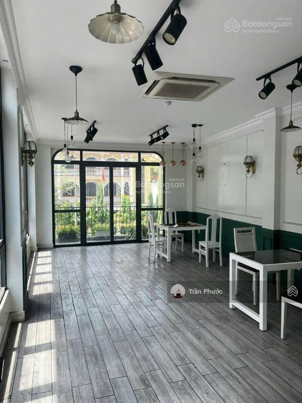 Cho thuê nhà mặt tiền đường đồng khởi phường bến nghé quận 1 dt 4,5x28m 1 trệt 1 lầu