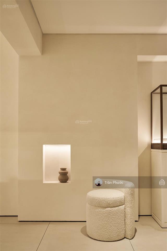 Nhà mt số 37 đường đồng khởi phường bến nghé quận 1 dt 4.5x28 1 trệt 1 lầu trống suốt giá tốt