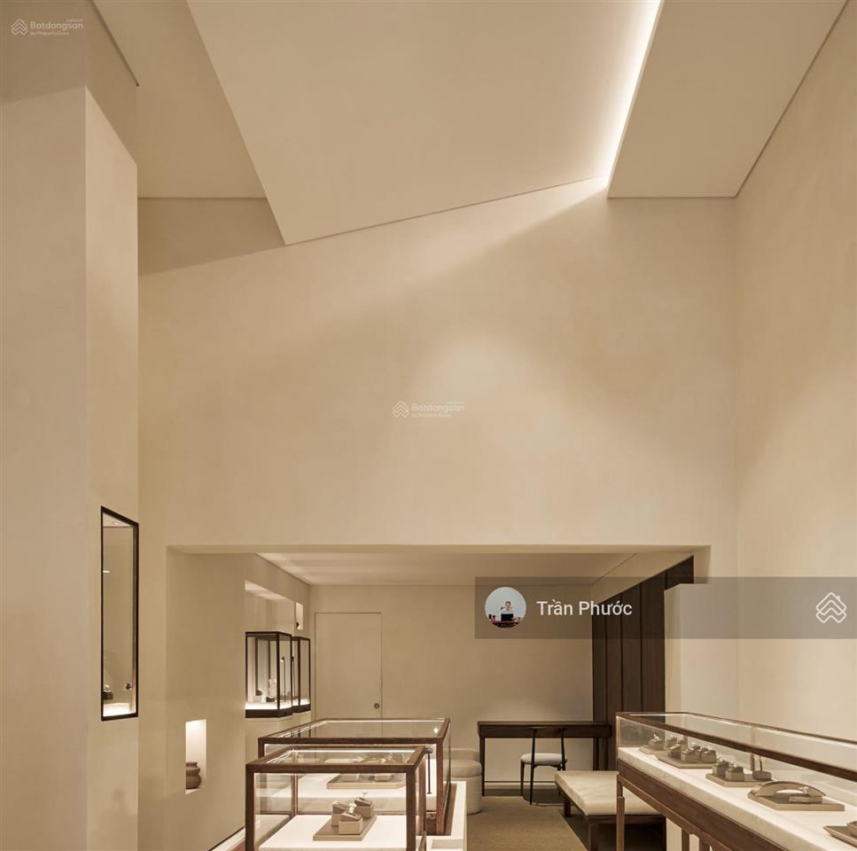 Nhà mt số 37 đường đồng khởi phường bến nghé quận 1 dt 4.5x28 1 trệt 1 lầu trống suốt giá tốt