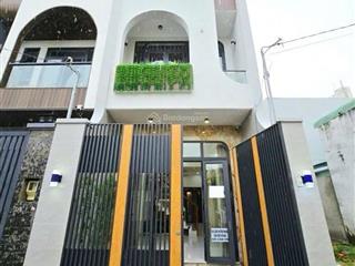 Nhà tp thủ đức gần kcnc và vinhomes