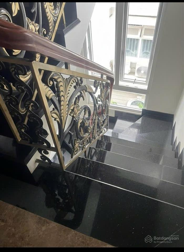 Bán căn biệt thự đơn lập dt khủng khu cityland garden hill nhà full nội thất có thang máy ạ