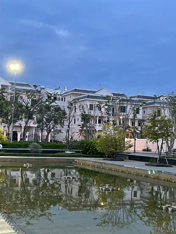 Bán căn biệt thự chính diện quảng trường nhạc nước hoà bình khu cityland park hills hàng cực phẩm ạ