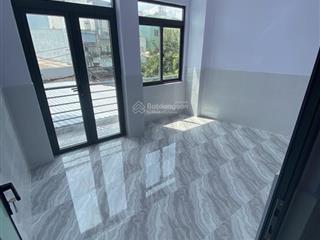 Xe hơi ngủ trong nhà  3 tầng đúc kiên cố  nhà mới ở ngay  nhỉnh 50 triệu/m2  siêu rẻ