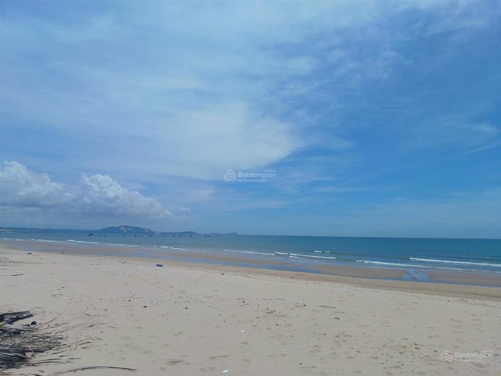 Bán đất mặt biển nguyễn cơ thạch, hòn rơm, mũi né, 1384m2 có 400 tmdv mặt biển 20m, giá 15tr/m2