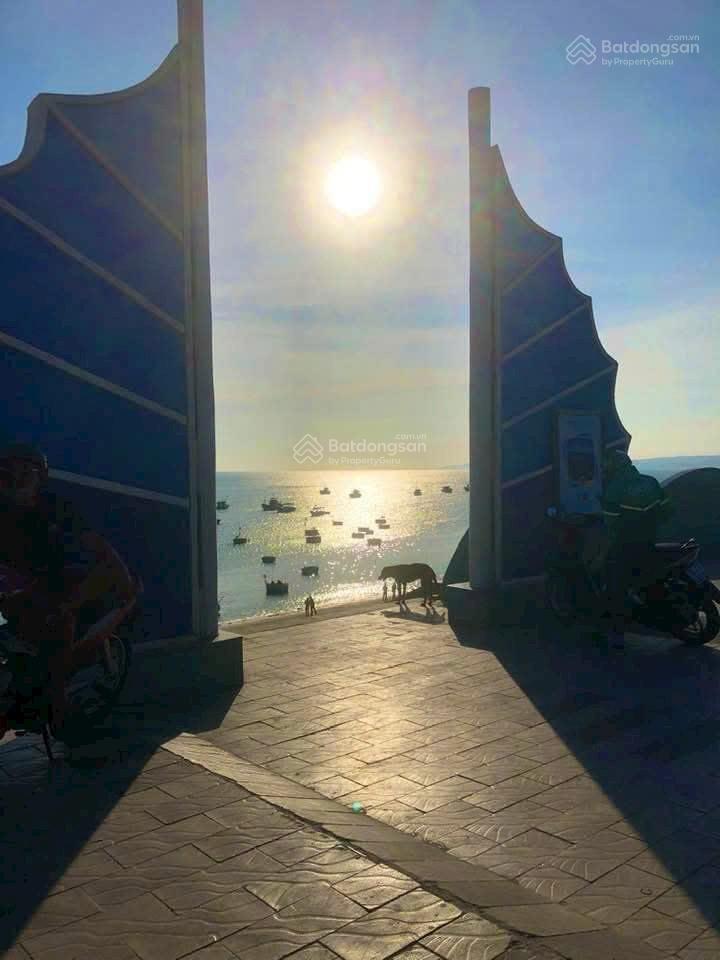 1250m2 có 330m thổ cư, lô góc, mặt tiền 19m, view biển, qh thổ cư, đối diện công viên 26tr/m2
