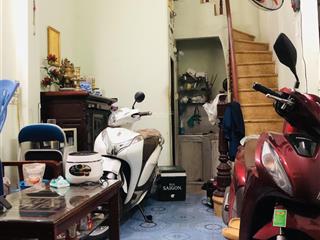 Cho thuê nhà lâu dài, 3 tầng, 1 tum, đủ nội thất gần khu đô thị định công, q. thanh xuân