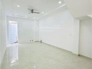 Nhà đẹp q.6 4x16 3 tầng hẻm oto giá 8,6 tỷ.