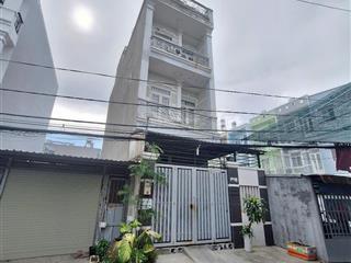 Nhà 2 lầu và sân thượng mặt tiền hẻm chính đường lê văn lương.
