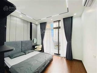 Kẹt tiền bán nhà mặt tiền nội bộ đường trần hưng đạo, q.1, dt 3.1x15m, 4 lầu, 11.6 tỷ bớt ít