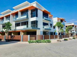 Mua 4,3tỷ năm 2021 kẹt tiền bán lỗ nhà 1 trệt 2 lầu giá 3.350tỷ. nhà nằm ngay gần cổng,