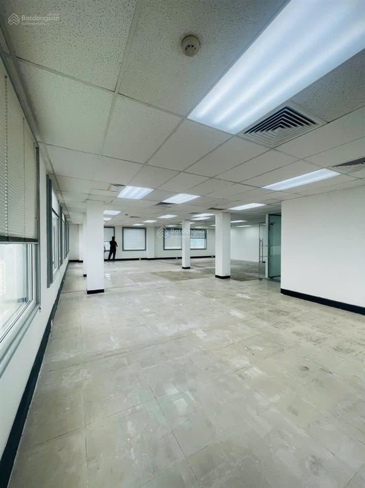 Cho thuê văn phòng diện tích 150m2 160m2 đường pasteur quận 1  0938 202 ***
