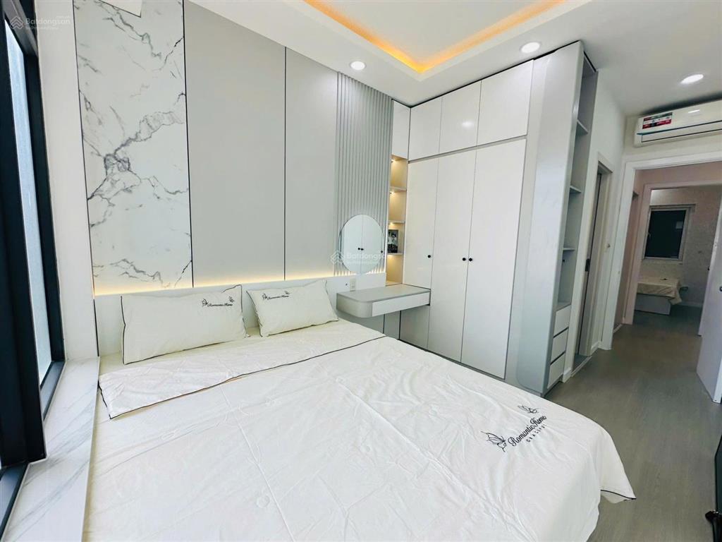 Không nên bỏ lỡ 1 căn hộ nằm tại tầng 12a mã căn 28 tòa oc1b view xéo biển, nội thất mới 99%