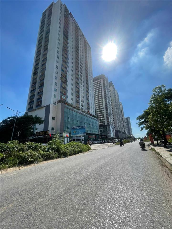 Cho thuê sàn thương mại 800m2 tầng 3 dự án thăng long city, đại mỗ giá chỉ 150.000đ/m2/tháng