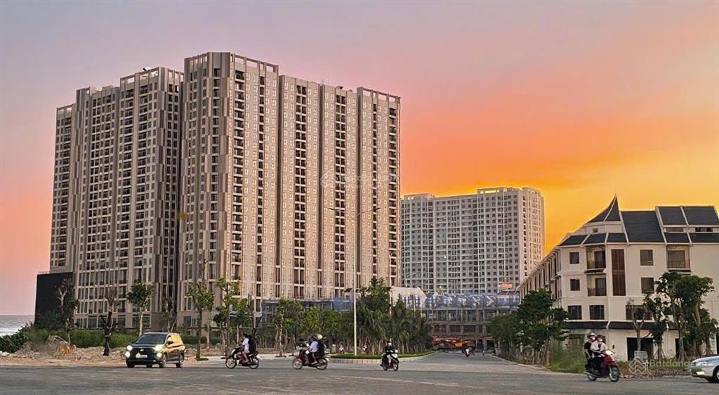 Tôi bán liền kề khu nhật 110m2 áp góc ngay chân chung cư wisteria, xây 5 tầng siêu đẹp, đã có sổ