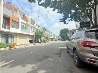 Nhà tân đông hiệp 5tỷ 050 dt 100m2