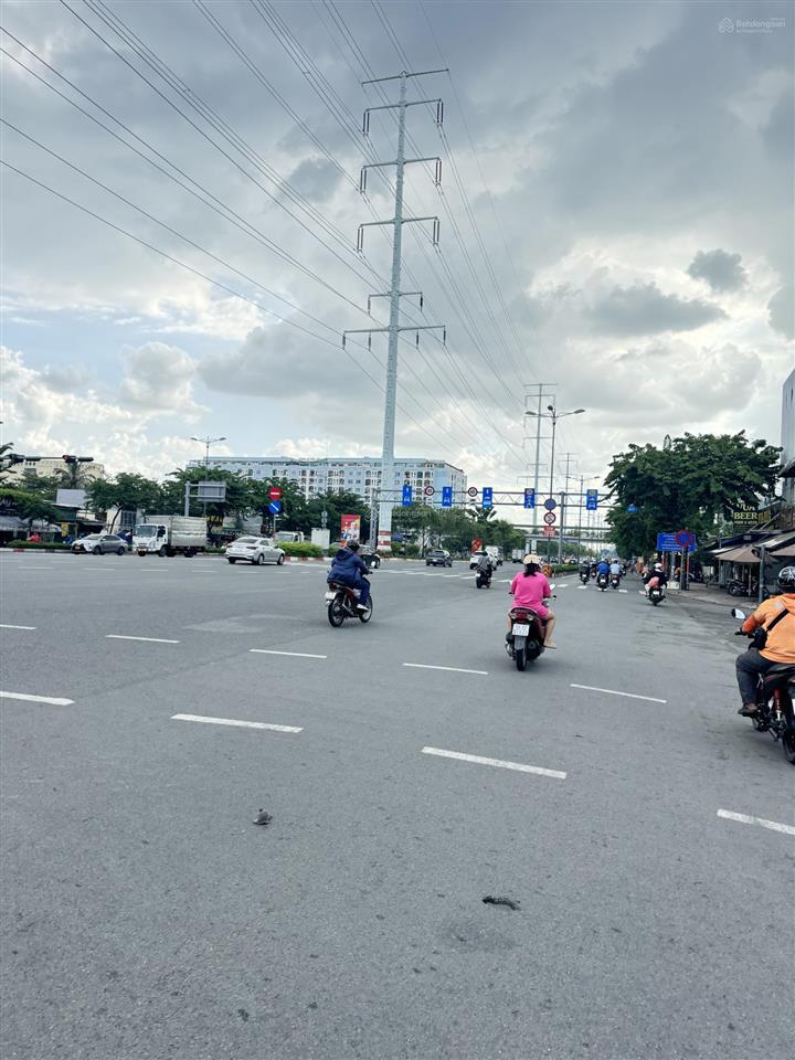 Mặt tiền kinh doanh phạm văn đồng, p.4 gò vấp, dts130m2 nhà 1t3l, đang cho thuê 25tr/th, 11.5 tỉ