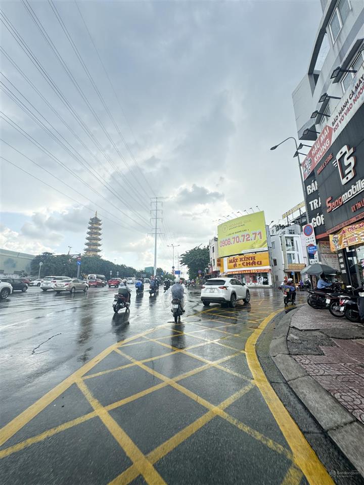 Mặt tiền kinh doanh phạm văn đồng, p.4 gò vấp, dts130m2 nhà 1t3l, đang cho thuê 25tr/th, 11.5 tỉ