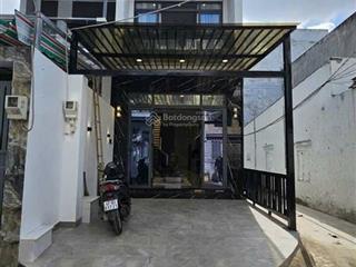 Bán gấp góc hai mặt tiền hẻm xe hơi 1422 huỳnh tấn phát, quận 7. dt 4x16m. 3 tầng. st. giá 7.39 tỷ