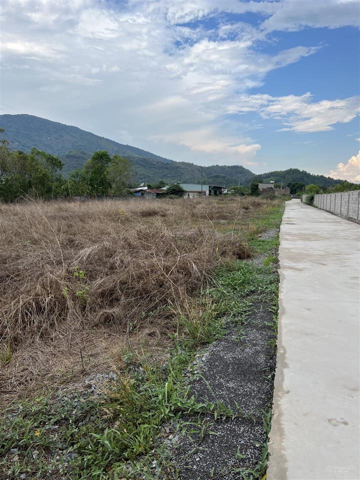 Bán lô đất siêu đẹp, kế bên thảo nguyên hill, chứa chan  sungroup, có 250m mt, 1000m2 tc, shr