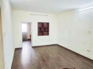 1. cho thuê căn hộ tập thể nghĩa tân. 2. diện tích 50m2.