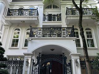 Cần phải nhanh! bán căn biệt thự rất đẹp ở công viên cầu giấy, 200m2, giá chỉ 88 tỷ, tel 0985 030 ***