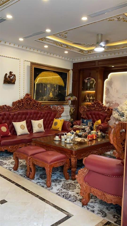 Bán biệt thự đẹp ngay lê văn lương  trung hoà, 250m2, 4,5 tầng. mặt tiền góc rộng, giá chỉ 68 tỷ